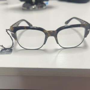 Persol Tortoise Shell Glasses/Sunglasses